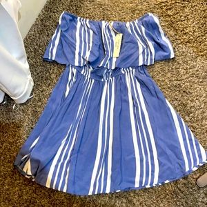 Size L Ocean Drive blue strapless dress.